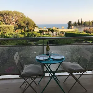 Appartement Vue Et Terrasse Quartier Calme à, La Ciotat